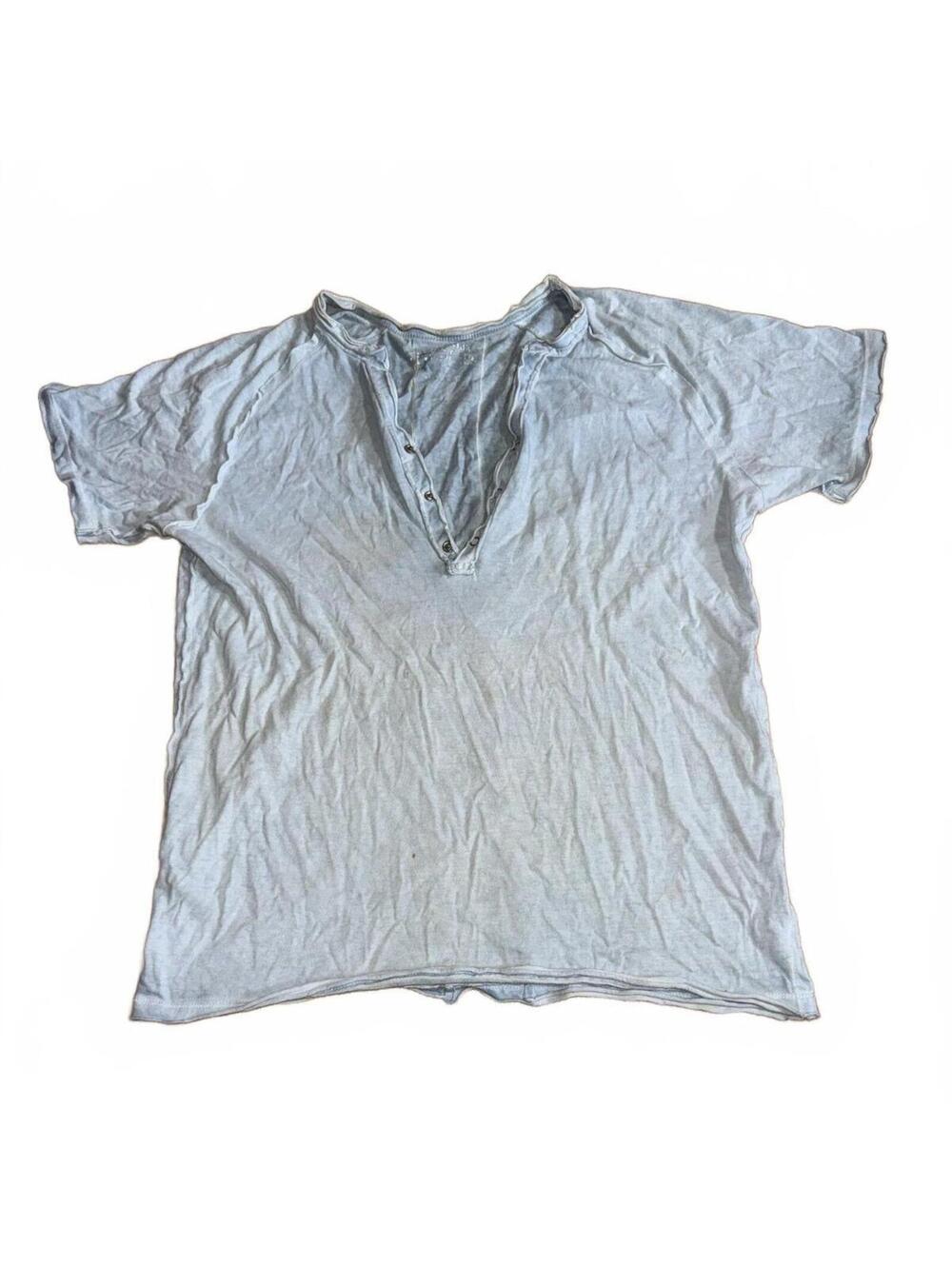 Buckle Black Light Blue Short Sleeve V-Neck Shirt